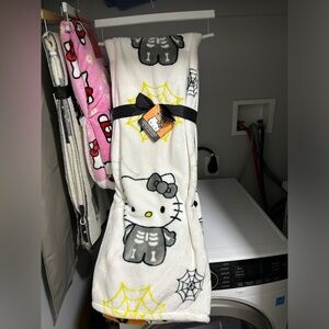 Hello Kitty Halloween Blanket
